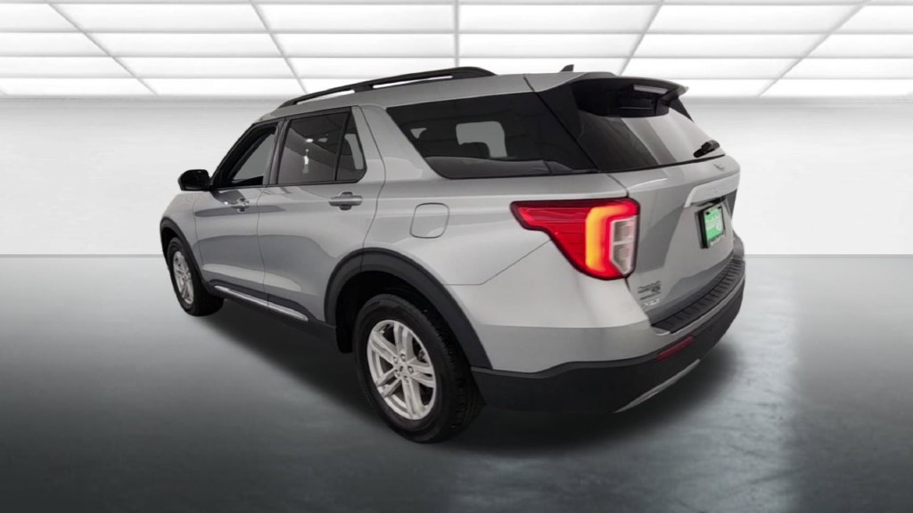 Certified 2024 Ford Explorer XLT w/ Equipment Group 202A AWD/4WD image 7