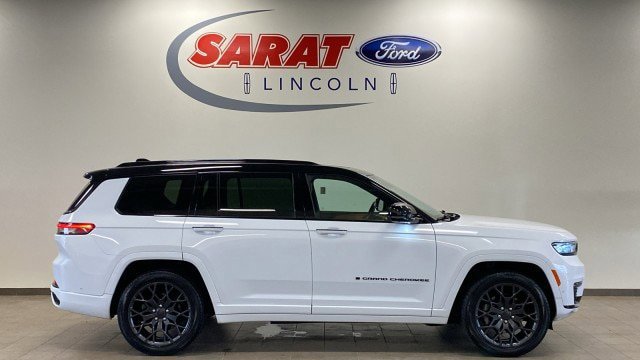 Used 2023 Jeep Grand Cherokee L Summit AWD/4WD image 5