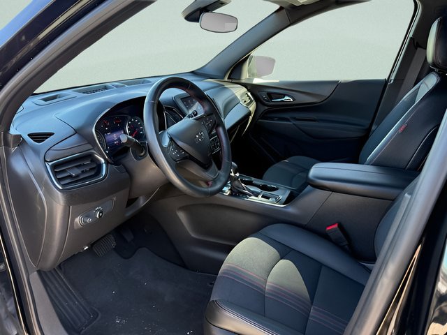 Used 2023 Chevrolet Equinox RS AWD/4WD image 4