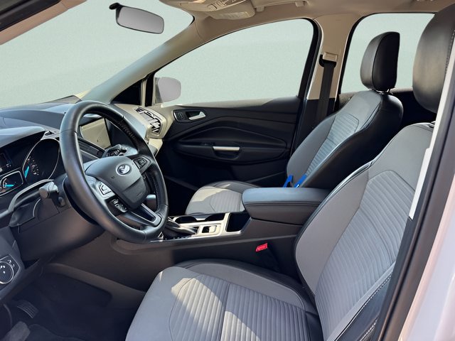 Certified 2018 Ford Escape SE w/ SE Sport Appearance Package AWD/4WD image 4