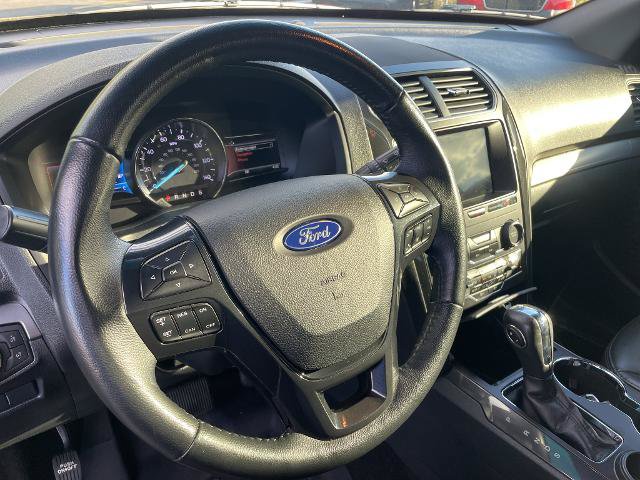 Certified 2019 Ford Explorer XLT w/ Equipment Group 202A FWD image 9