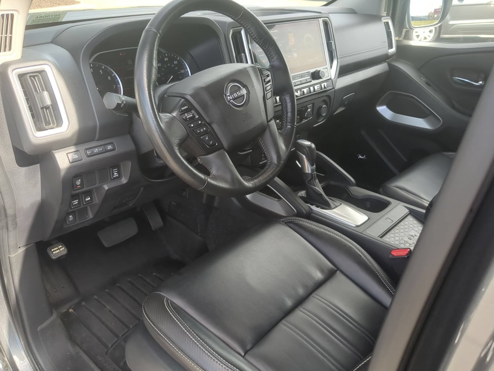 Used 2025 Nissan Frontier SL AWD/4WD image 15