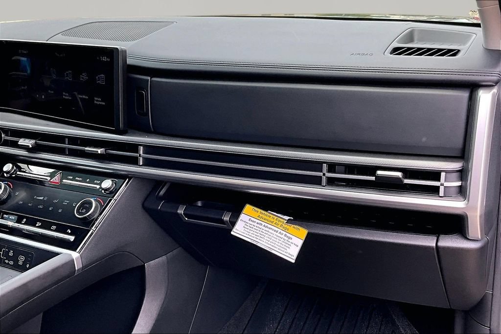 Used 2026 Hyundai Santa Fe SEL FWD image 17