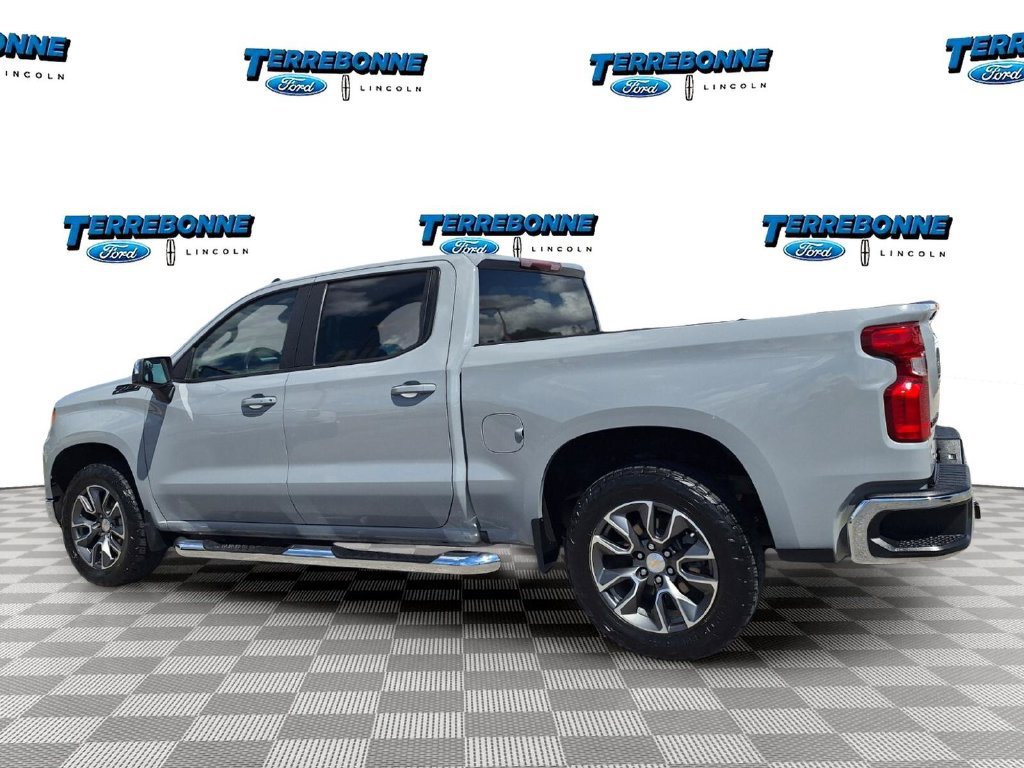 Used 2024 Chevrolet Silverado 1500 LT AWD/4WD image 7