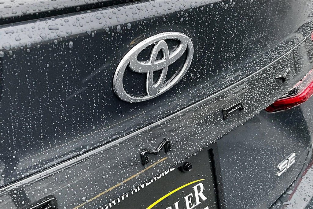 Used 2025 Toyota Camry SE FWD image 30