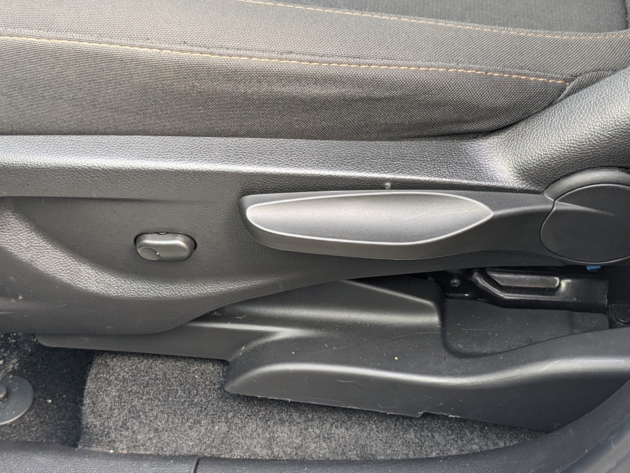 Used 2022 Chevrolet Trax LS w/ Tint and Cruise Package image 17