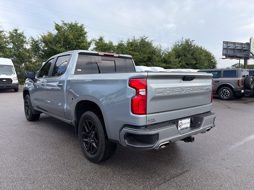 Used 2025 Chevrolet Silverado 1500 RST AWD/4WD image 5