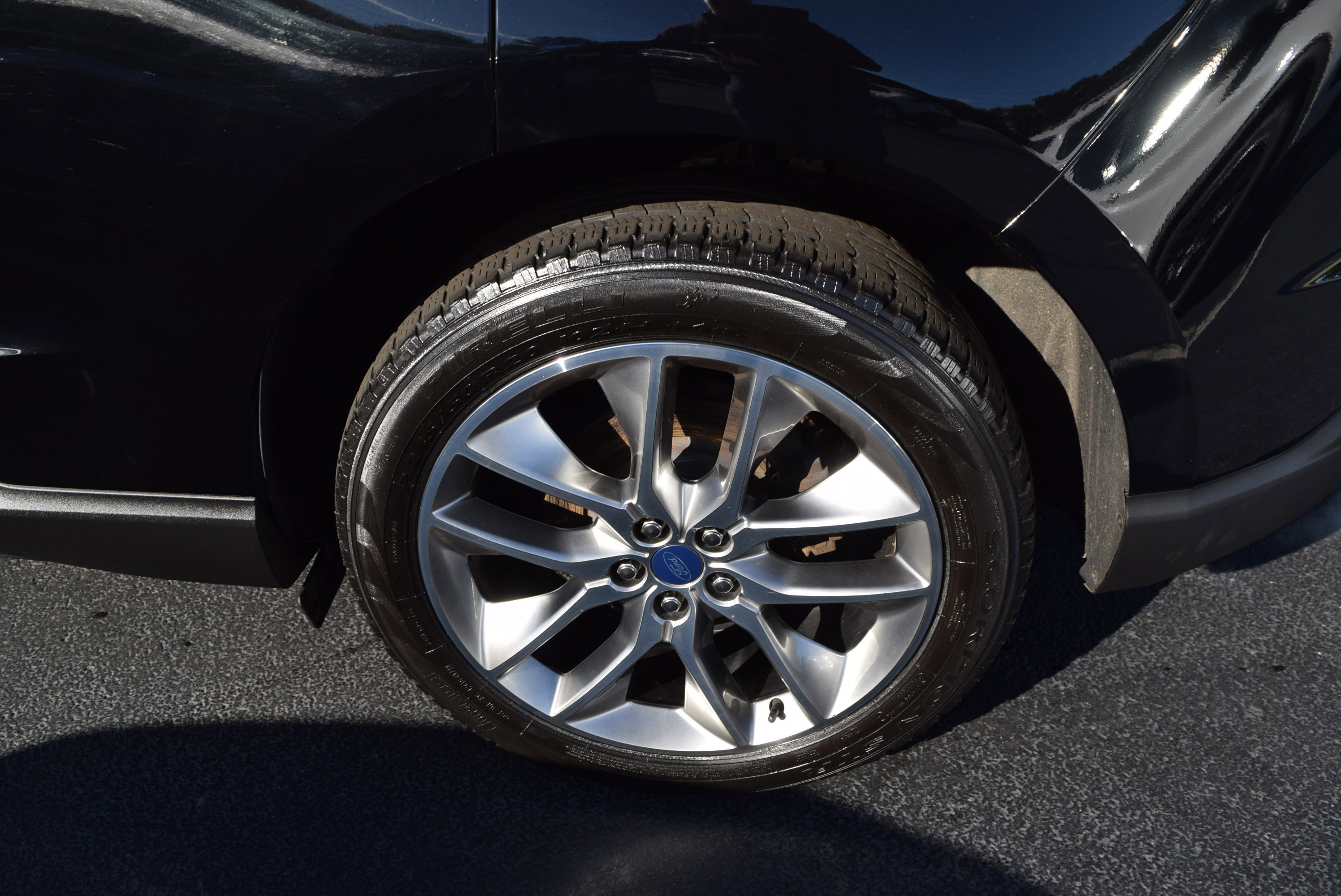 Certified 2018 Ford Edge Titanium w/ Equipment Group 301A image 7