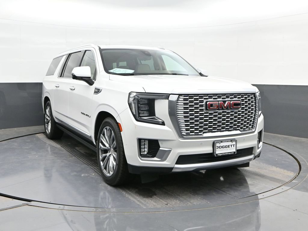 Used 2021 GMC Yukon XL Denali w/ Denali Ultimate Package AWD/4WD image 22