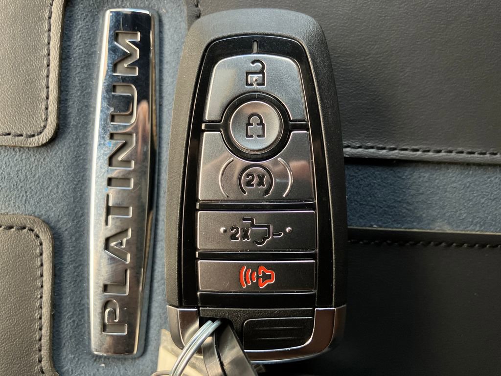 Certified 2025 Ford F350 Platinum image 28