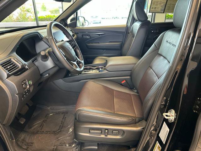 Used 2025 Honda Ridgeline Black Edition image 9