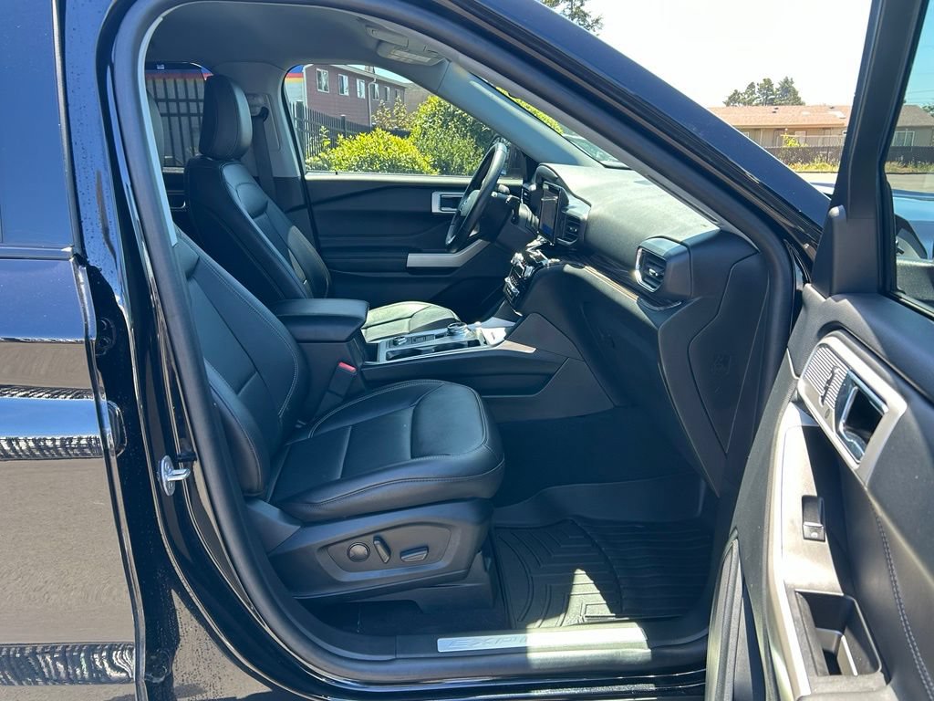 Certified 2023 Ford Explorer Limited AWD/4WD image 34