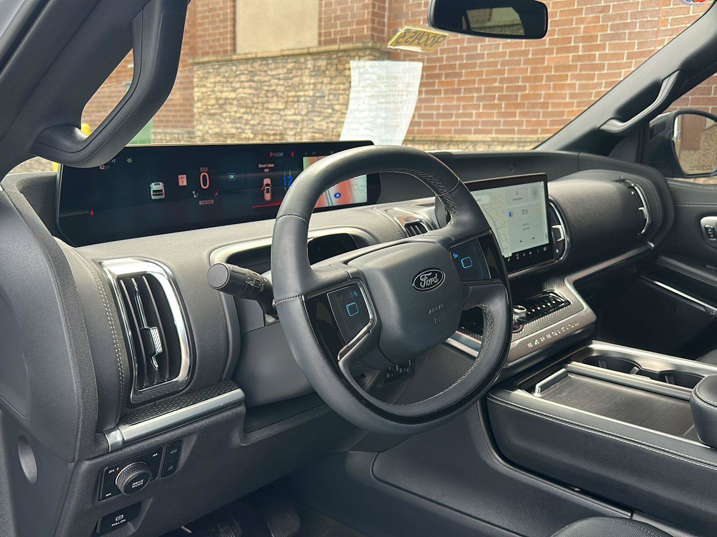 Certified 2025 Ford Expedition Platinum w/ Stealth Performance Package AWD/4WD image 10