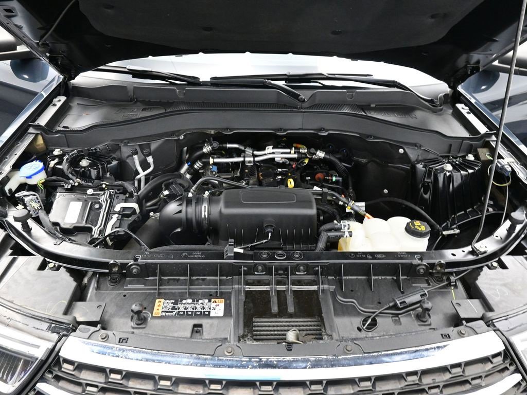 Certified 2022 Ford Explorer XLT w/ Class IV Trailer Tow Package image 57