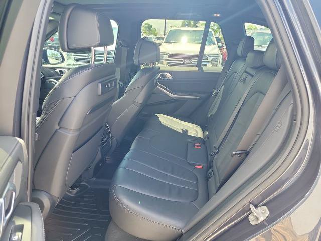 Used 2020 BMW X5 M50i w/ Premium Package AWD/4WD image 13
