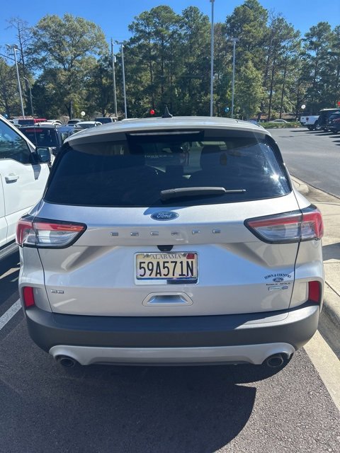 Certified 2020 Ford Escape SE image 2