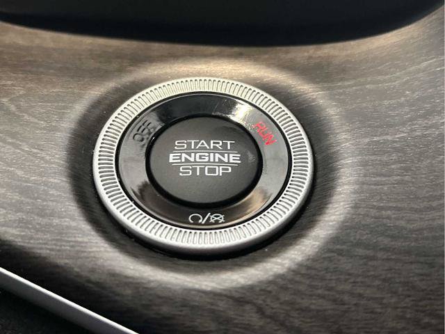 Used 2023 Jeep Grand Cherokee Limited AWD/4WD image 16