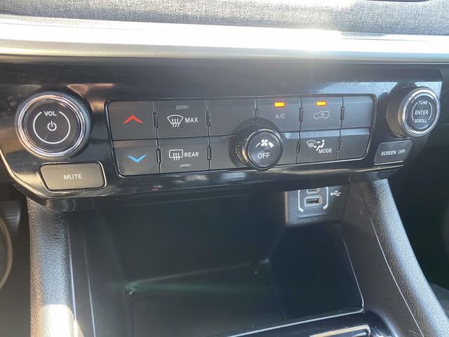 Used 2024 Jeep Compass Latitude AWD/4WD image 27