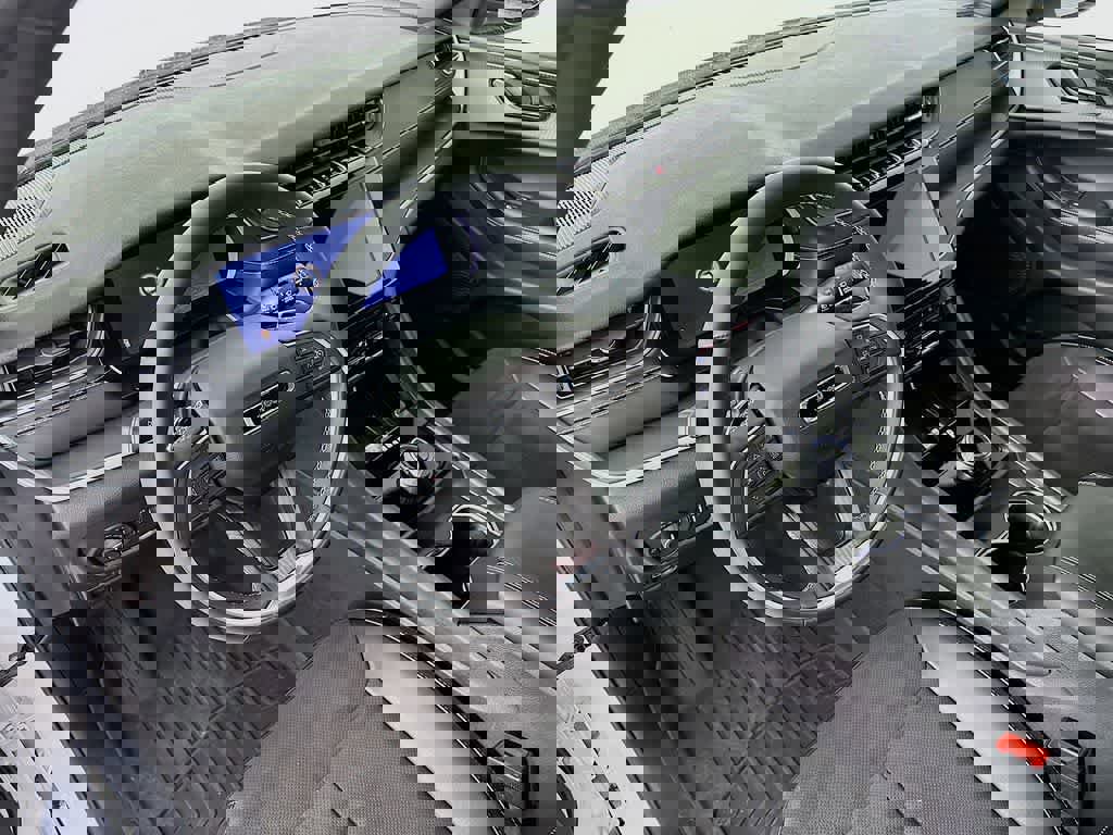 Used 2024 Jeep Grand Cherokee Altitude image 9