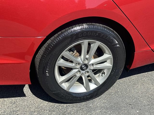 Used 2017 Hyundai Sonata SE w/ Cargo Package FWD image 5
