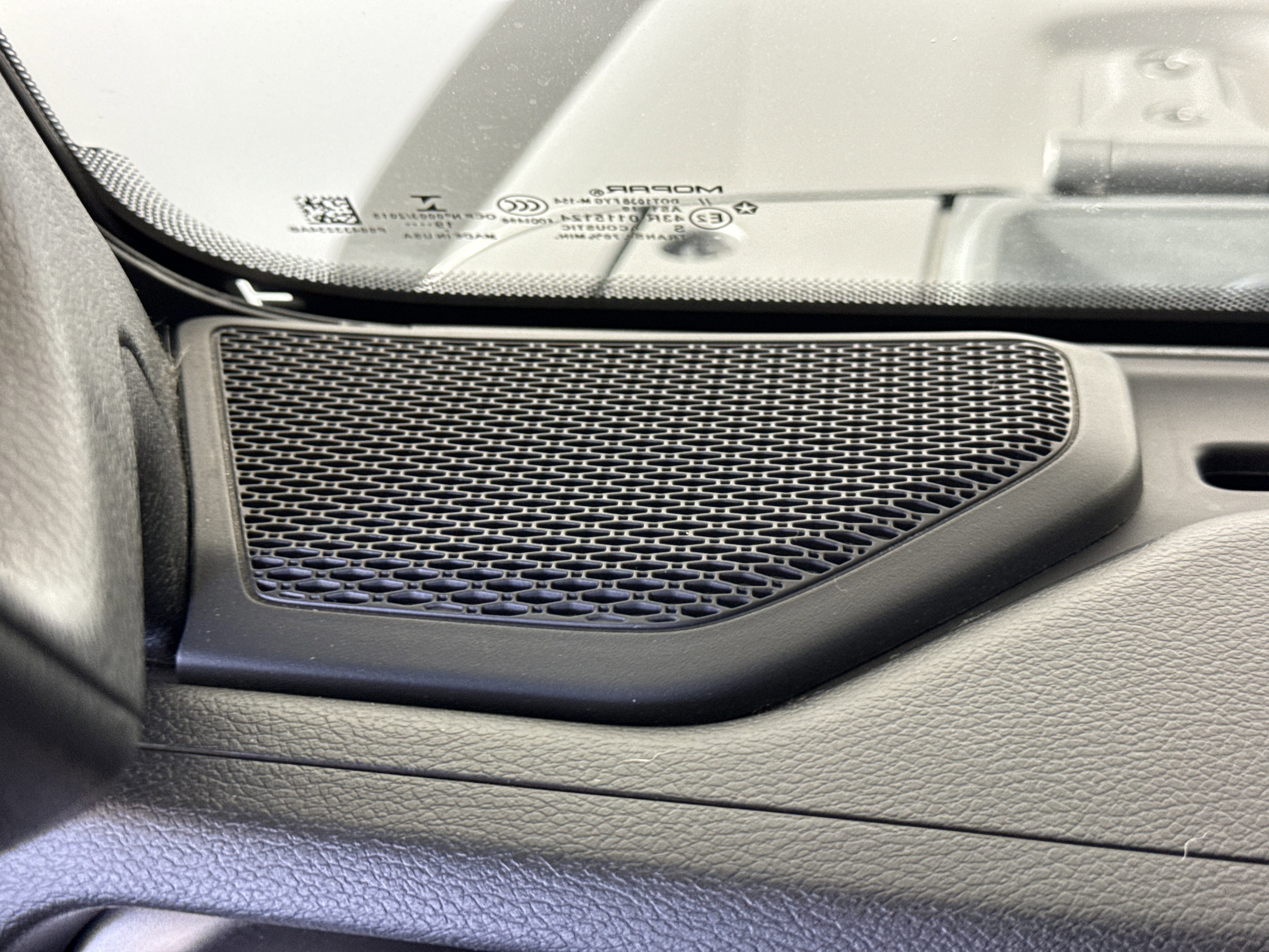 Used 2020 Jeep Gladiator Sport w/ Quick Order Package 24S image 17