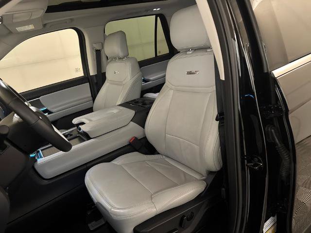 Certified 2025 Ford Expedition Platinum AWD/4WD image 19