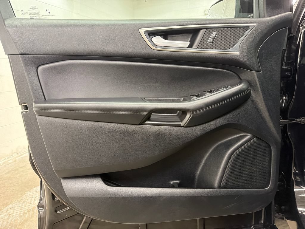 Certified 2024 Ford Edge SEL AWD/4WD image 17