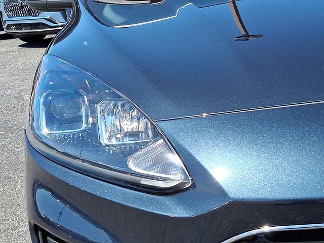 Certified 2022 Ford Escape SE w/ SE Sport Appearance Package image 9