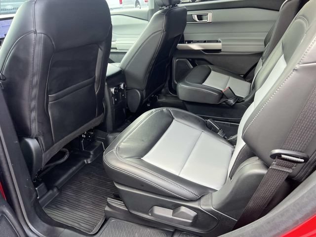 Certified 2023 Ford Explorer XLT w/ Equipment Group 202A AWD/4WD image 13