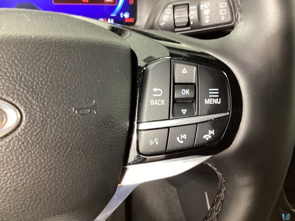 Certified 2023 Ford Explorer Platinum w/ Technology Package AWD/4WD image 24