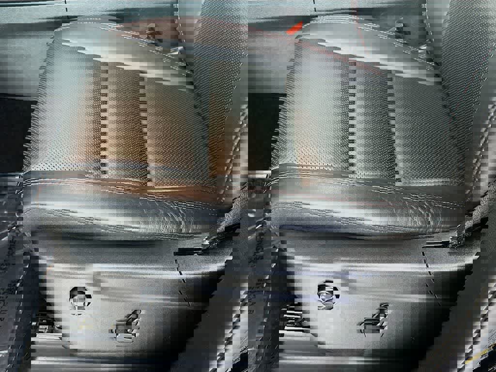 Used 2025 Dodge Durango R/T image 31