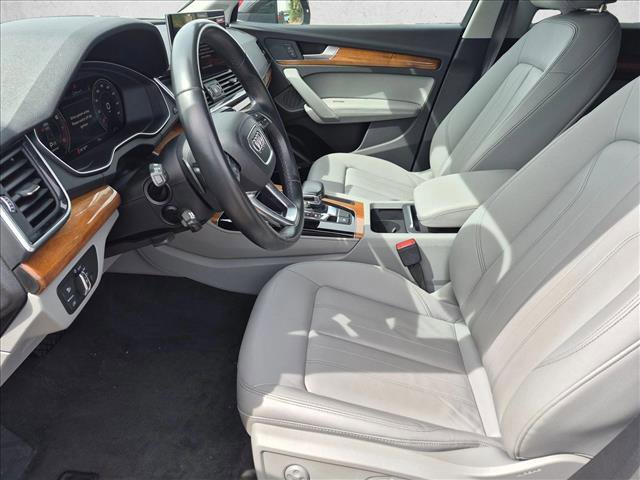 Used 2022 Audi Q5 2.0T Premium Plus w/ Premium Plus Package AWD/4WD image 10
