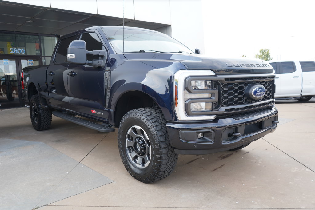Certified 2024 Ford F250 Lariat w/ Lariat Ultimate Package AWD/4WD image 3