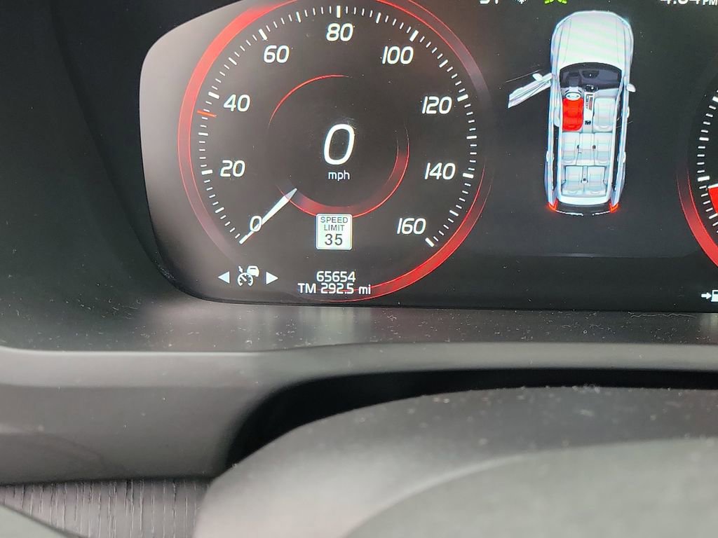 Used 2020 Volvo XC90 T6 Momentum image 26