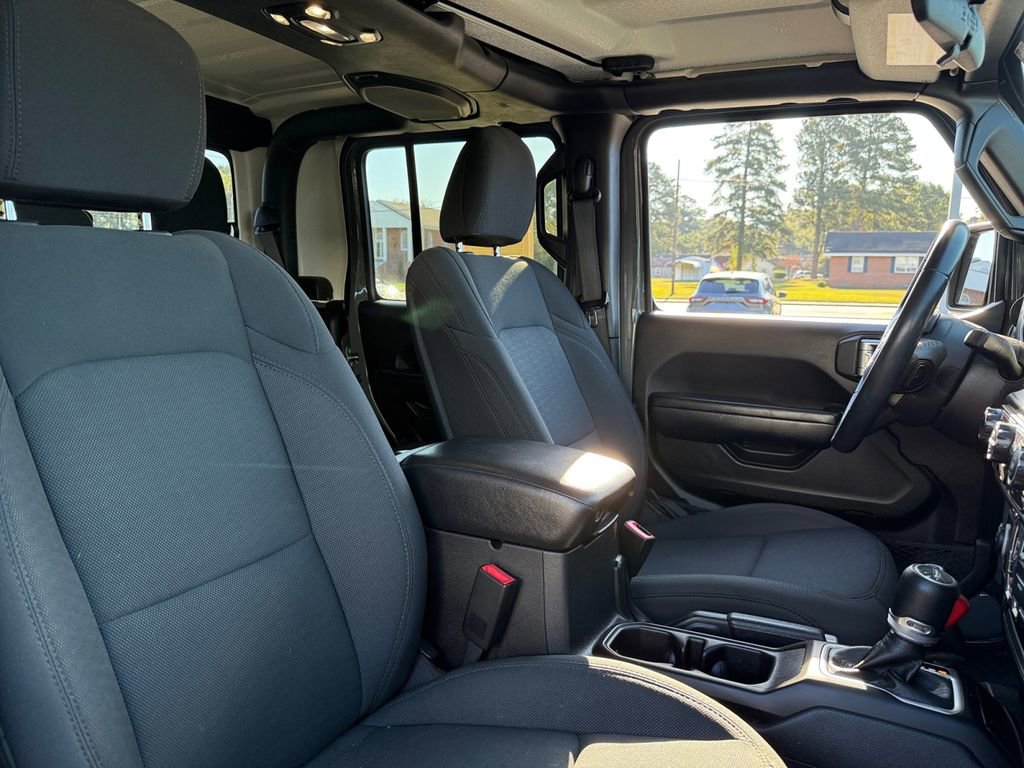 Used 2020 Jeep Gladiator Sport w/ Quick Order Package 24S image 16