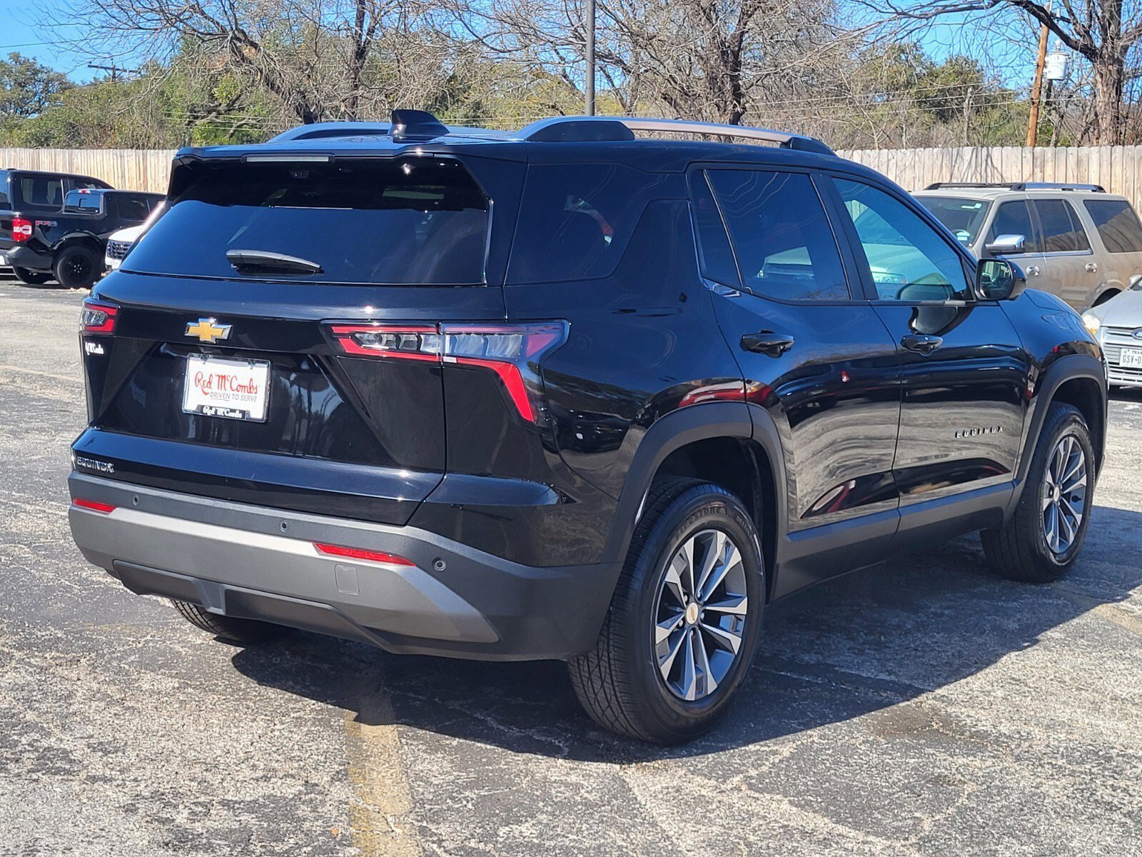 Used 2025 Chevrolet Equinox LT w/ Convenience Package II image 3