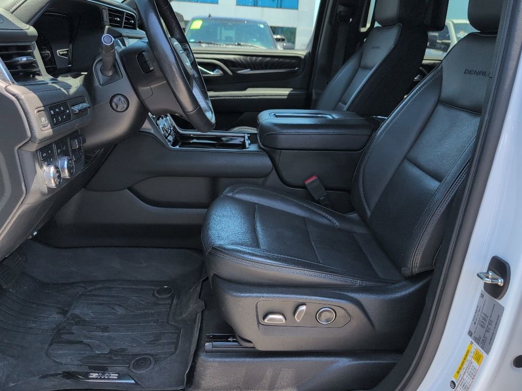 Used 2023 GMC Yukon XL Denali w/ Denali Reserve Package AWD/4WD image 8