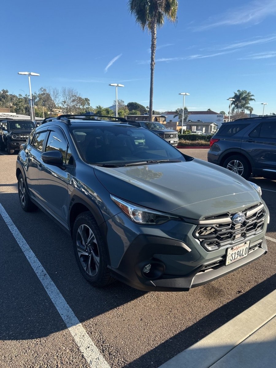 Used 2024 Subaru Crosstrek 2.0i Premium image 3