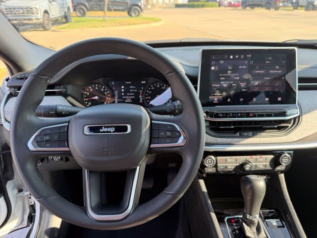 Used 2024 Jeep Compass Latitude AWD/4WD image 12