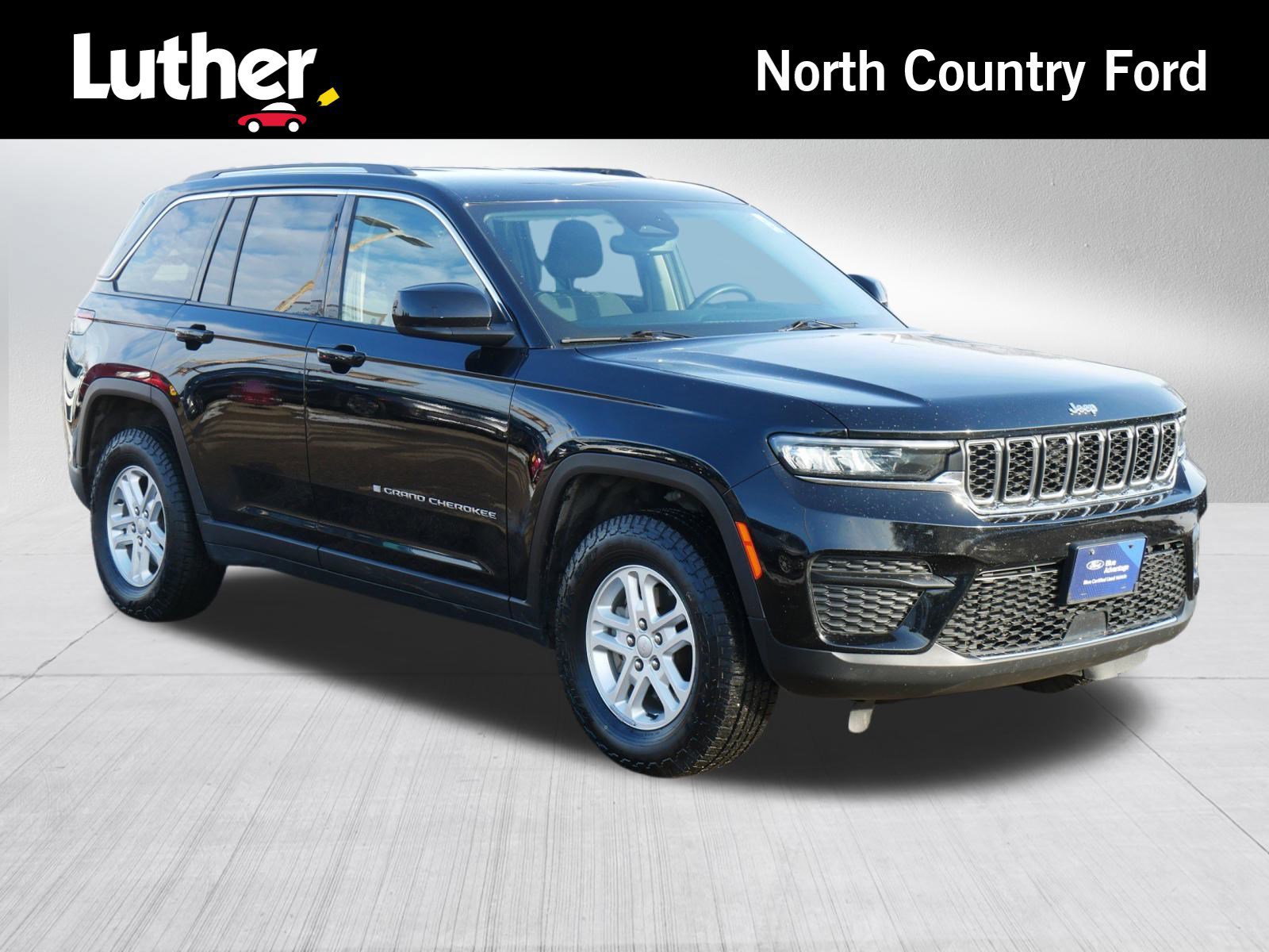 Used 2023 Jeep Grand Cherokee Laredo w/ Luxury Tech Group I image 7