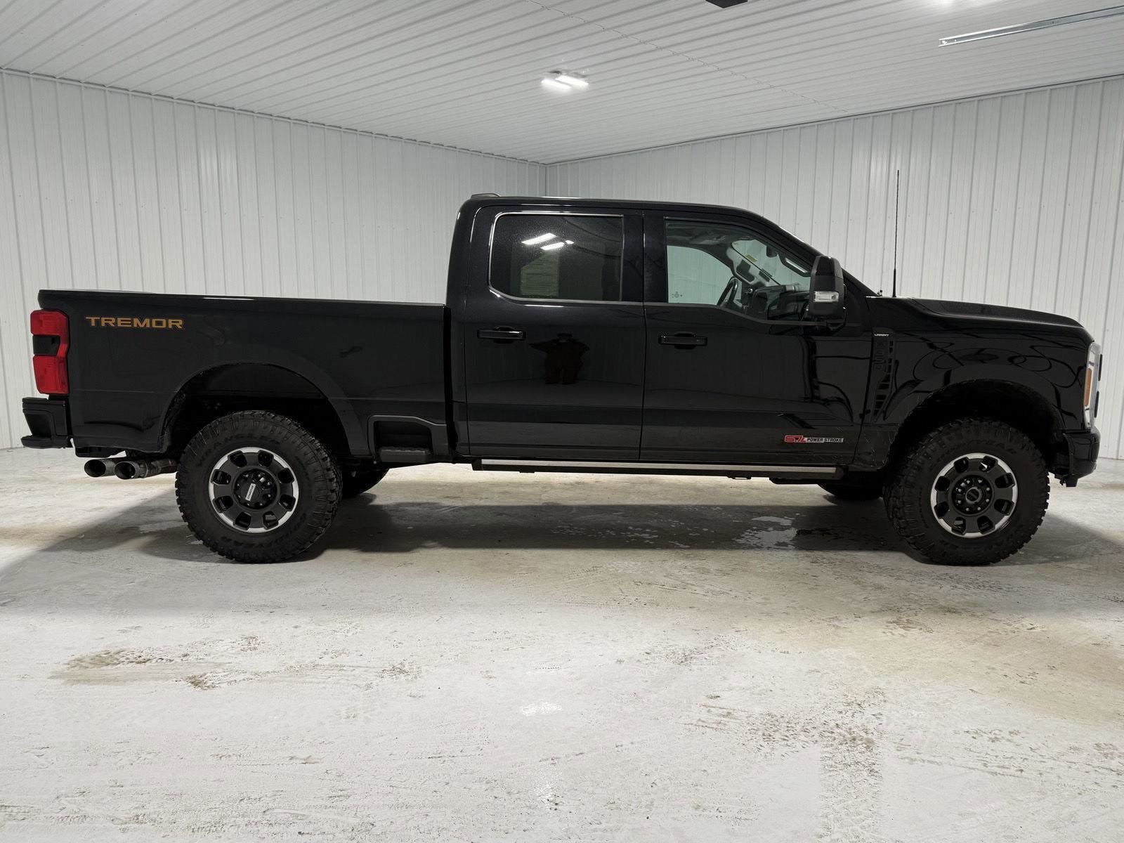 Certified 2023 Ford F350 Lariat w/ Lariat Ultimate Package image 6