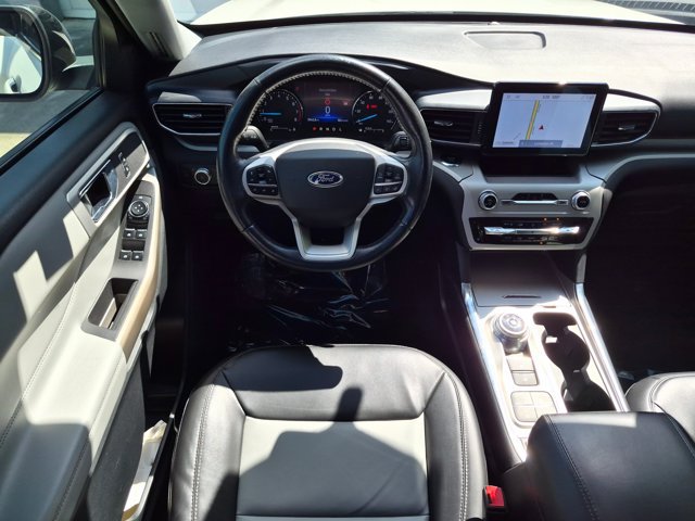 Certified 2023 Ford Explorer XLT w/ Equipment Group 202A RWD image 33