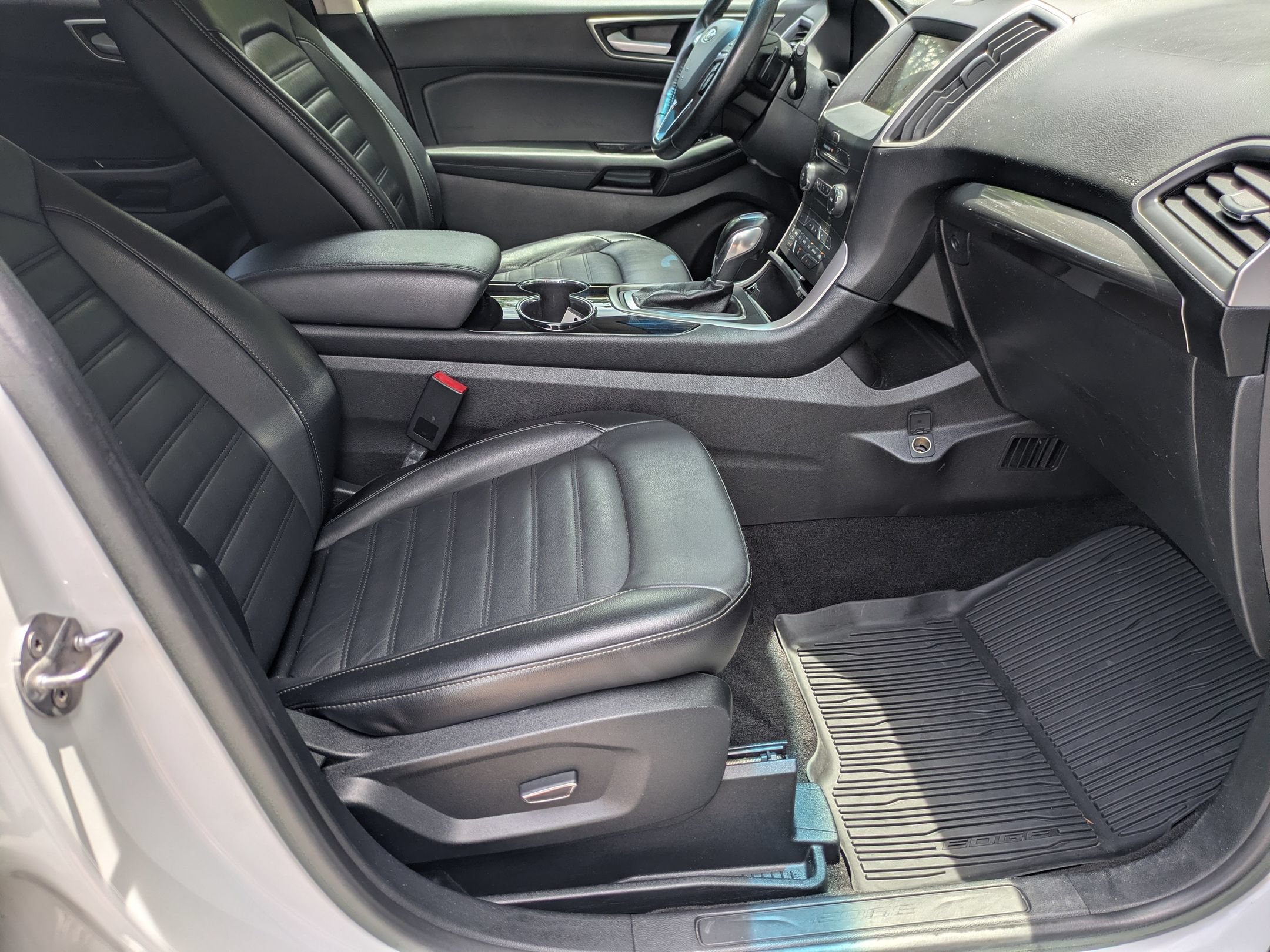 Certified 2018 Ford Edge SEL w/ Equipment Group 201A AWD/4WD image 39