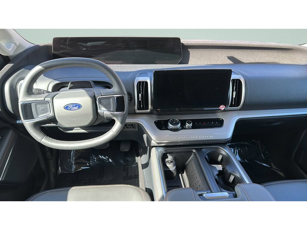 Certified 2025 Ford Expedition Active AWD/4WD image 15