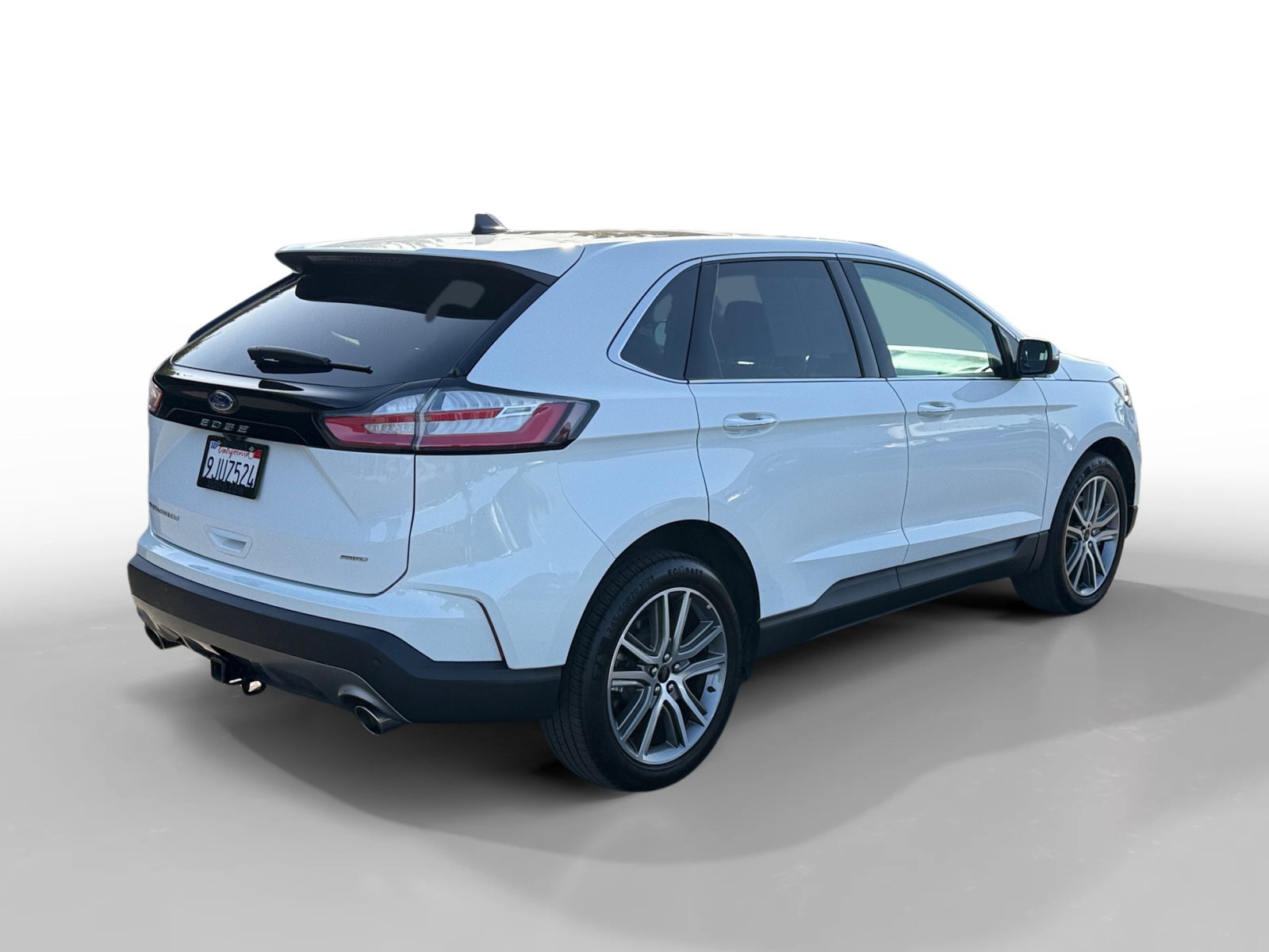 Certified 2023 Ford Edge Titanium w/ Class II Trailer Tow Package image 5