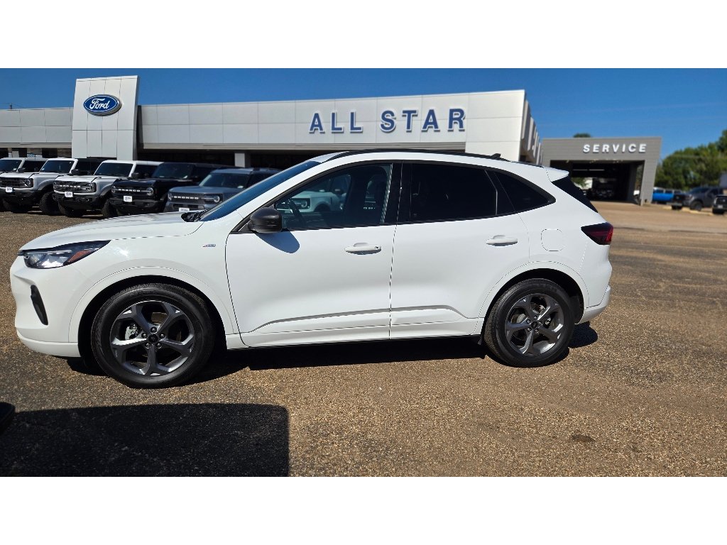 Certified 2023 Ford Escape ST-Line w/ Tech Pack #1 FWD image 3