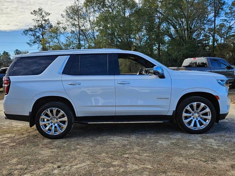 Used 2021 Chevrolet Tahoe Premier w/ Premium Package image 6