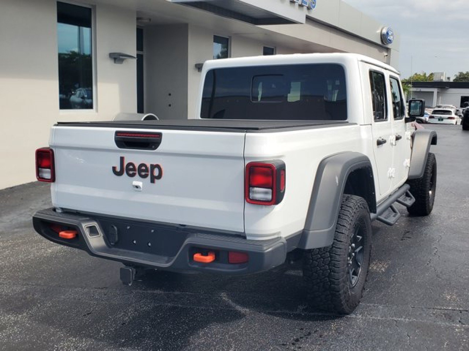 Used 2023 Jeep Gladiator Mojave w/ Cold Weather Group AWD/4WD image 7