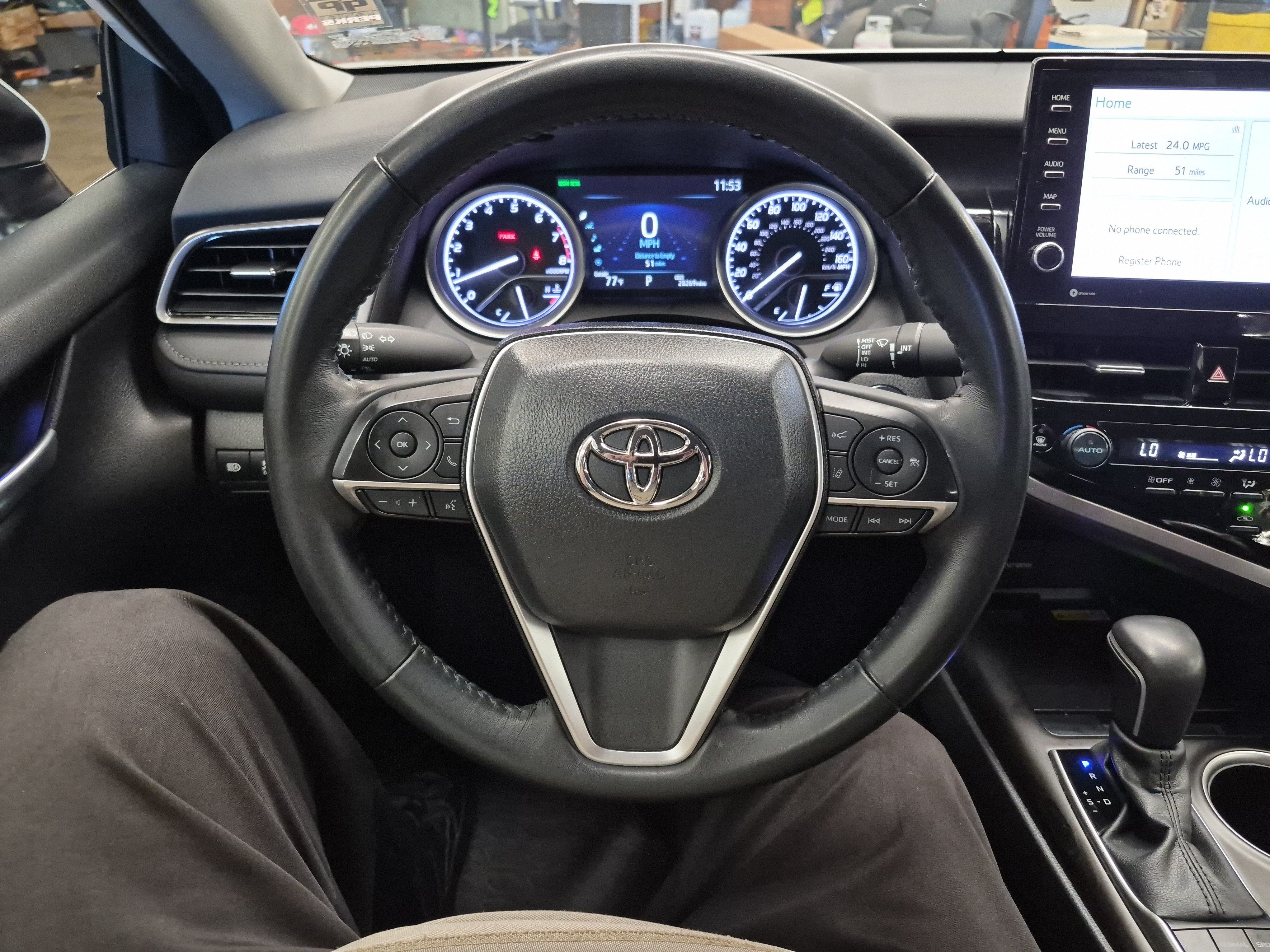 Used 2024 Toyota Camry XLE FWD image 27