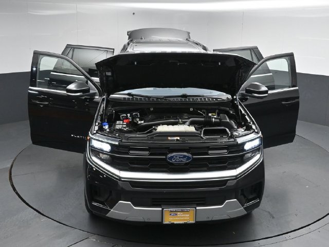 Certified 2025 Ford Expedition Max Platinum w/ Driver's Package AWD/4WD image 57